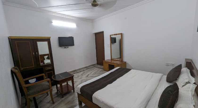 Hotel Lecston inn in Delhi