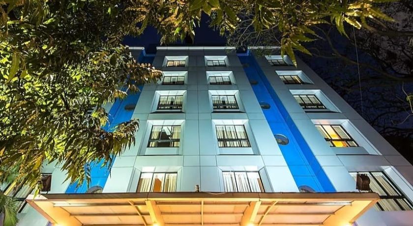 Park Central Comfort - E Suites in Pune