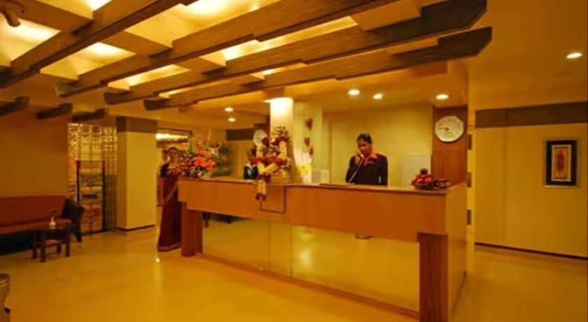 Park Central Comfort - E Suites in Pune