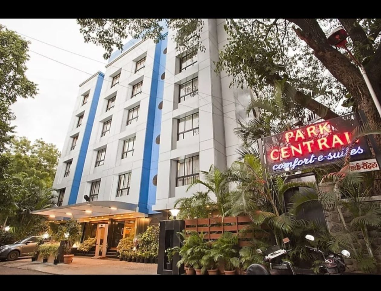 Park Central Comfort - E Suites in Pune