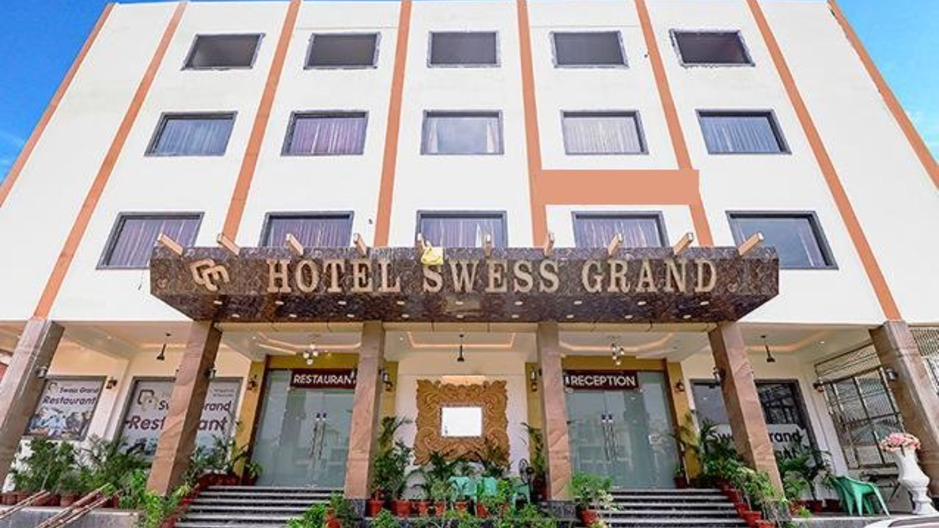 Hotel Swess Grand in Agra