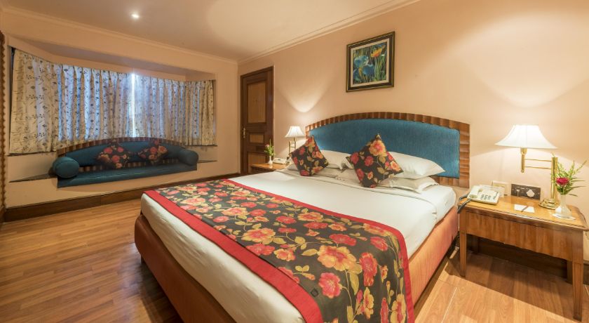 Hotel Parle International in Mumbai