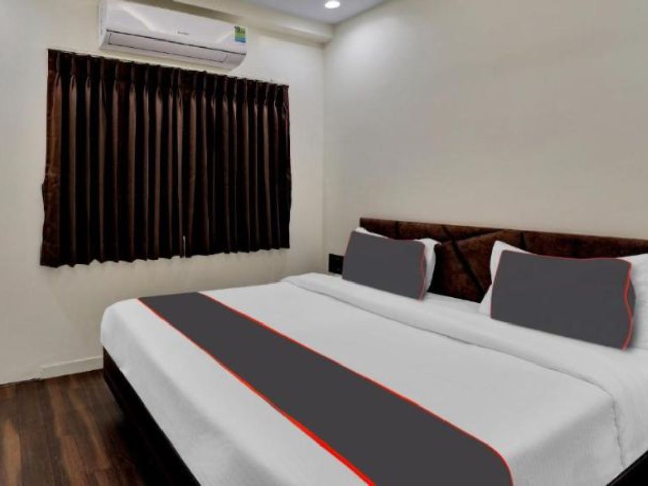 Hotel Raviraj Capital in Surat