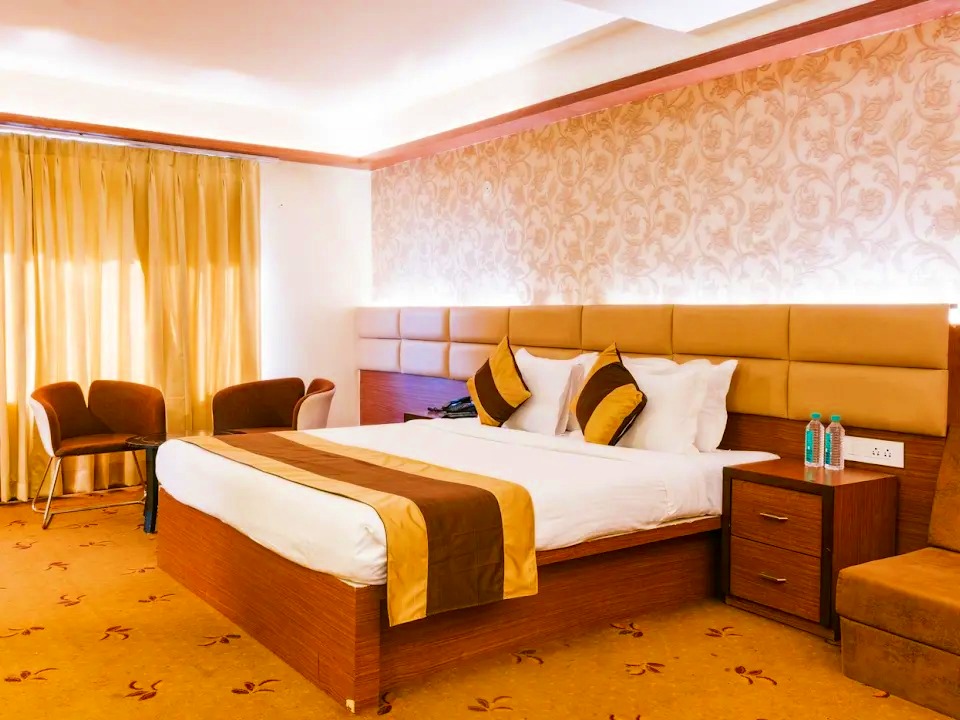 Hotel Solaris Indore in Indore
