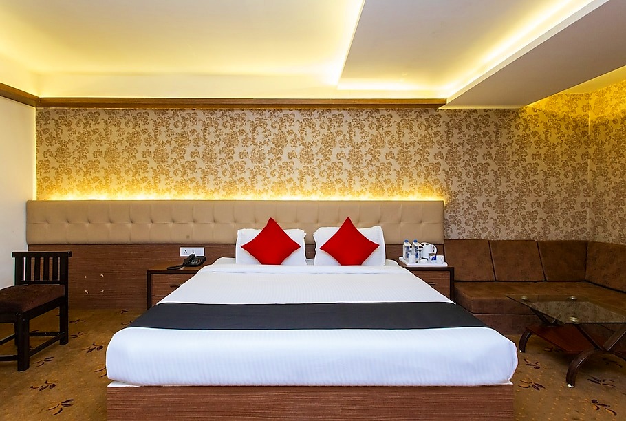 Hotel Solaris Indore in Indore