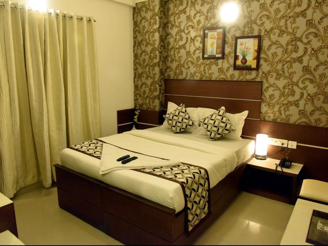 Hotel White Park in Chennai