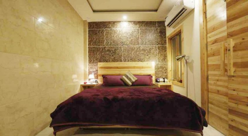 Divine Studios in Delhi