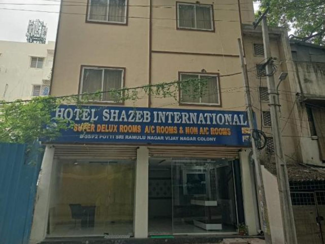 Hotel Shazeb International in Hyderabad
