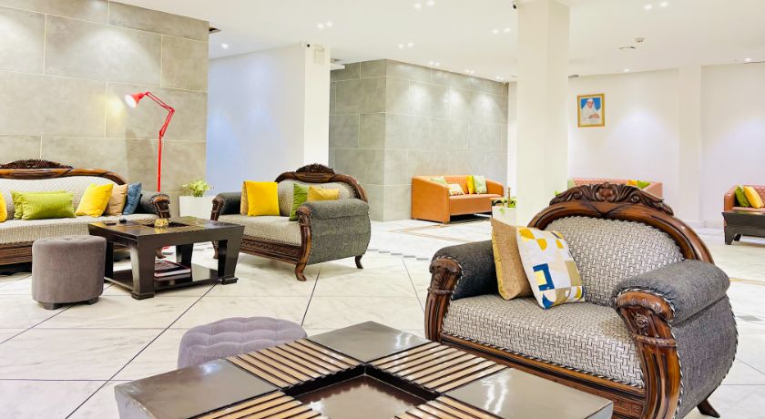 Hotel Divine Inn in Delhi