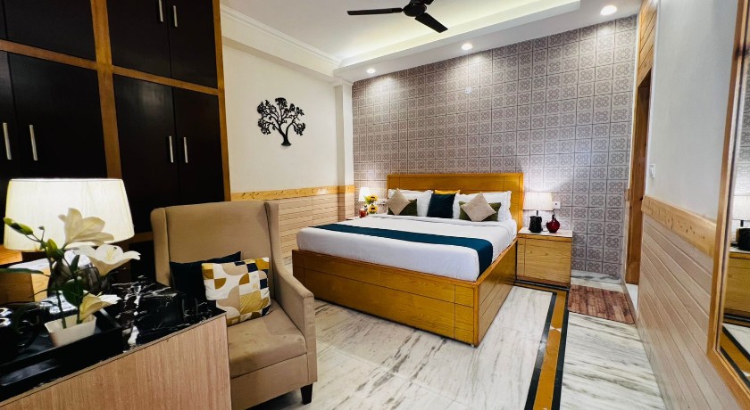Hotel Divine Inn in Delhi