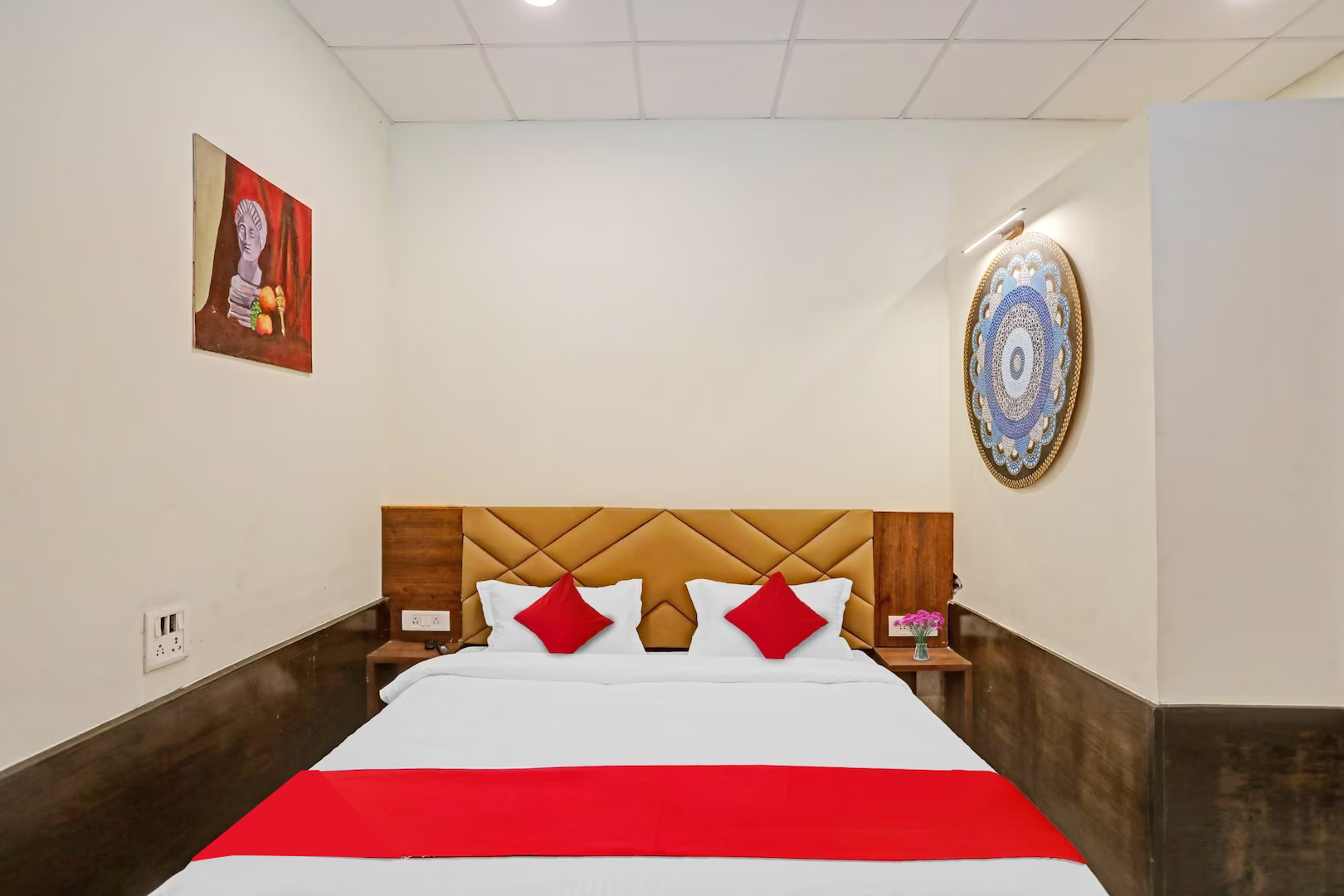 Hotel Cube Inn in Ghaziabad