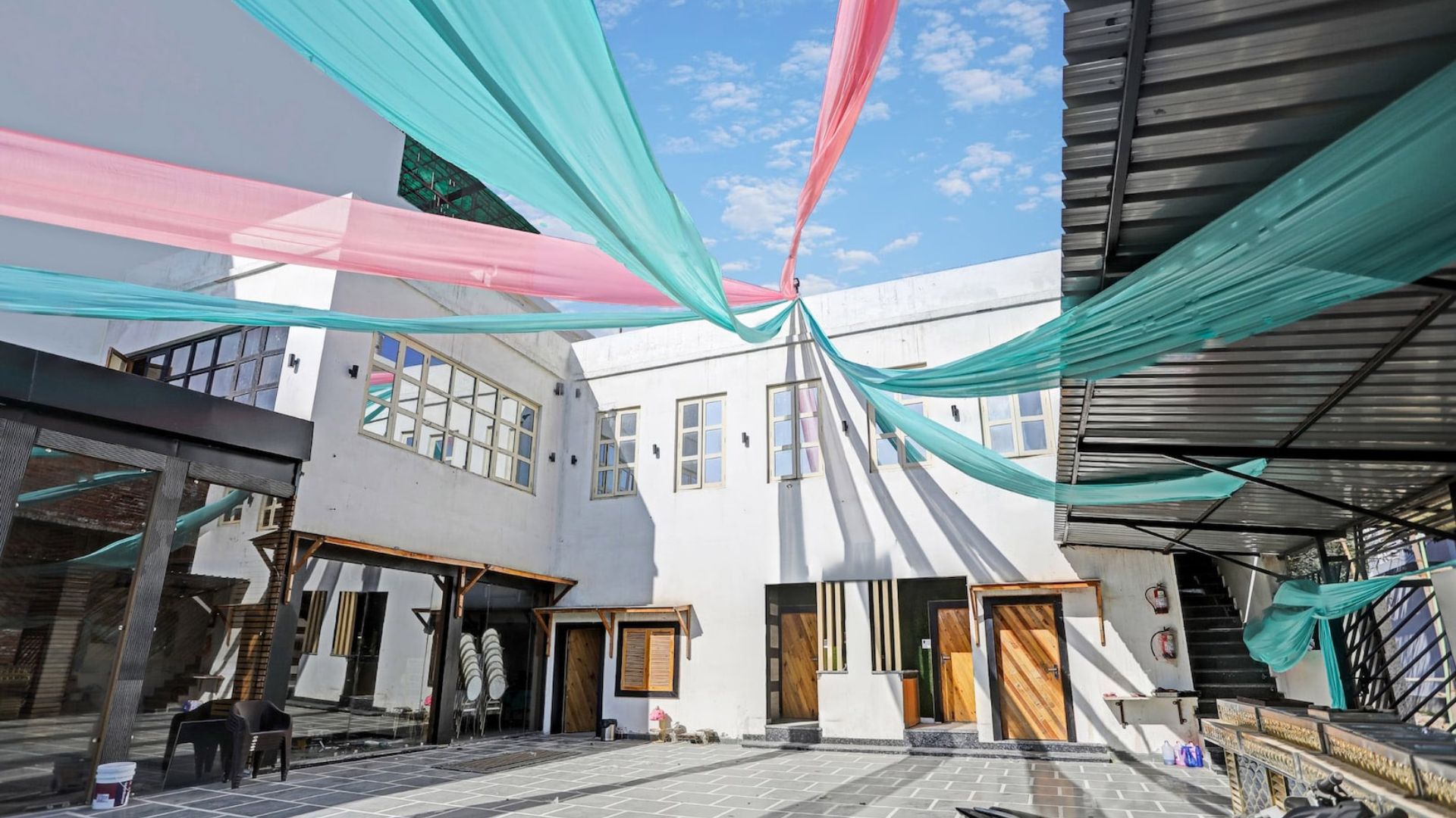 Hotel Cube Inn in Ghaziabad