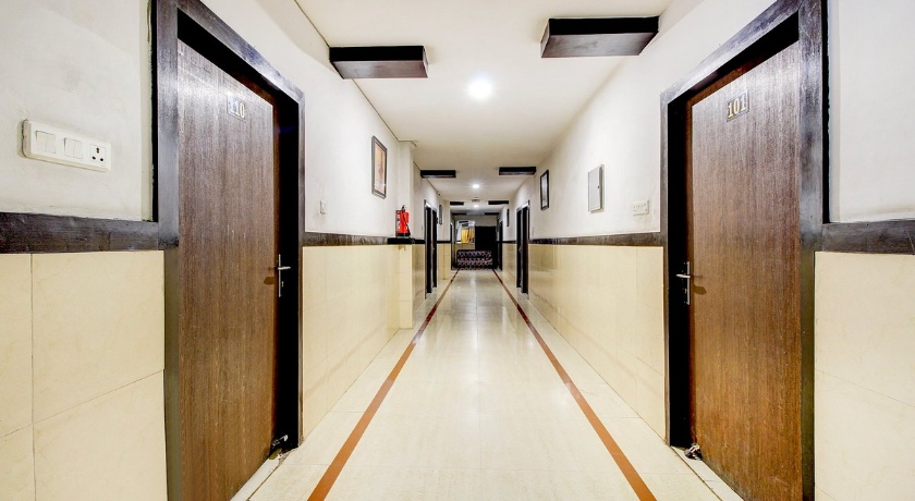 Hotel Amanda  in Lucknow