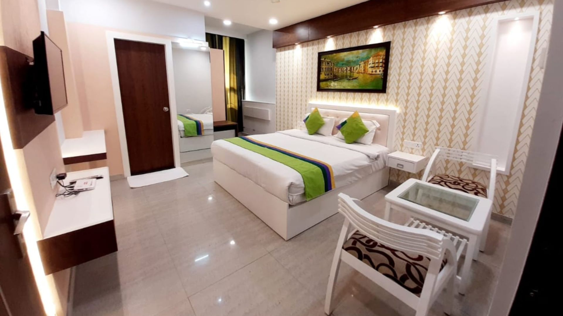 Hotel Amanda  in Lucknow