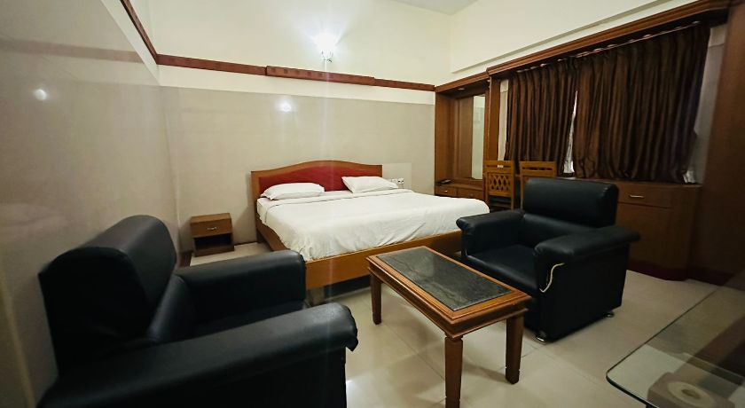 Skyry Hotels Gandhipuram in Coimbatore