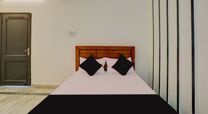 Hotel Saffron in Ghaziabad