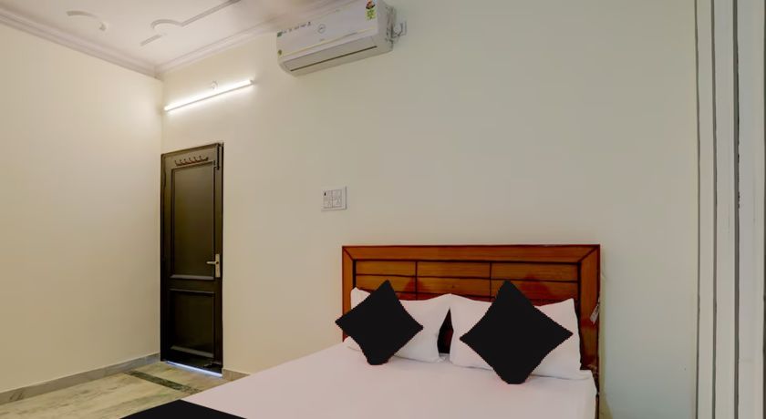 Hotel Saffron in Ghaziabad