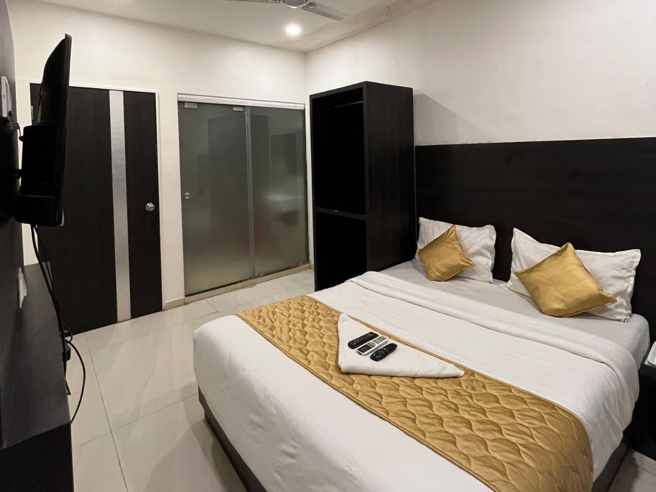 Hotel Wind Flower Regency in Mumbai