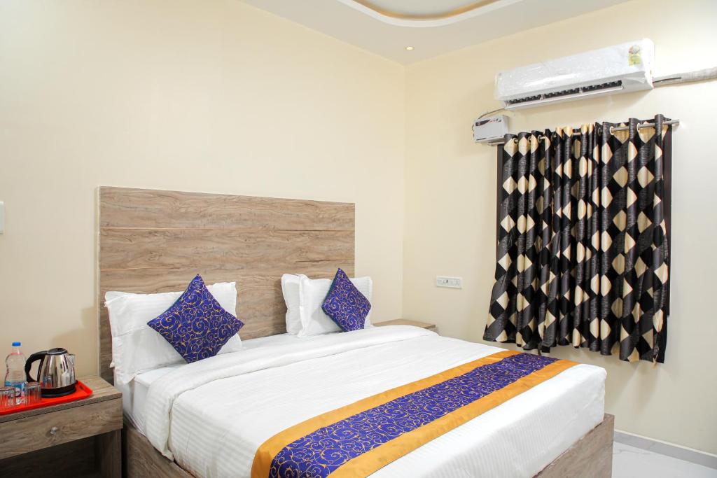 Red Stone Service Apartment in Chennai