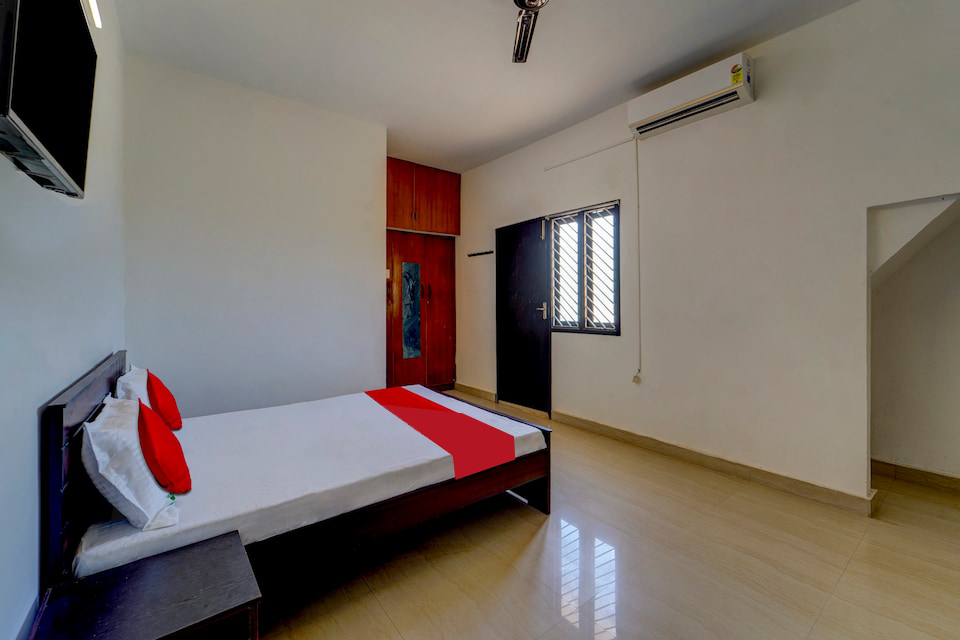 J2 Service Apartment - Navalur in Chennai