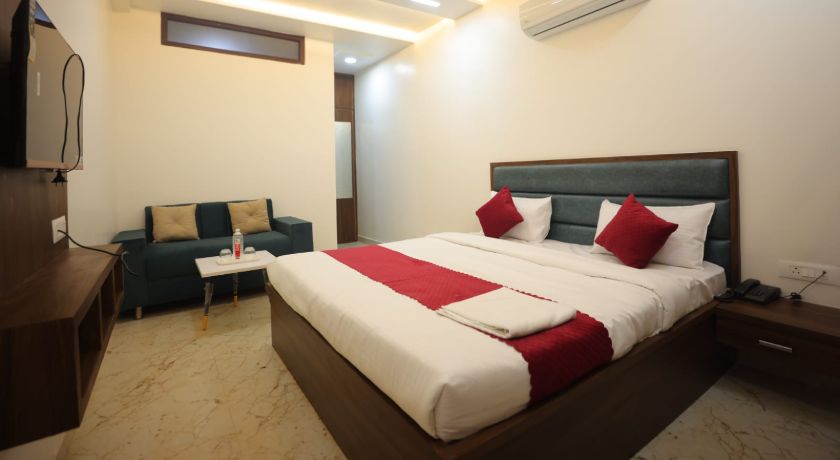 Hotel Royal Taj Twin Palace in Agra