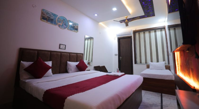 Hotel Royal Taj Twin Palace in Agra