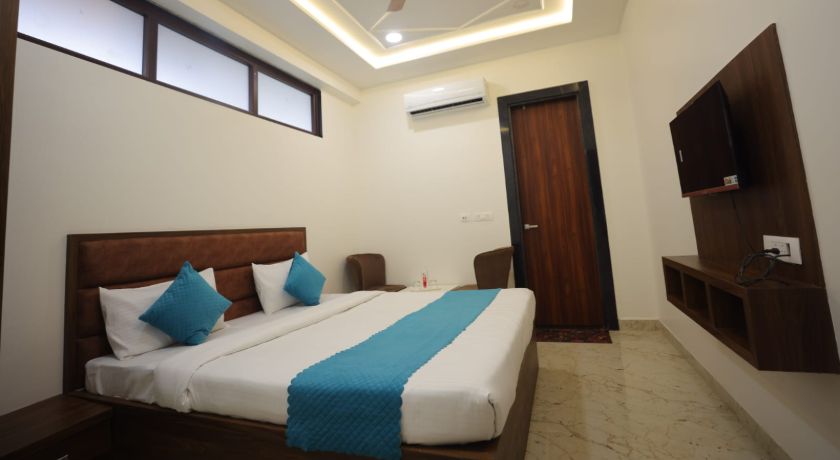 Hotel Royal Taj Twin Palace in Agra