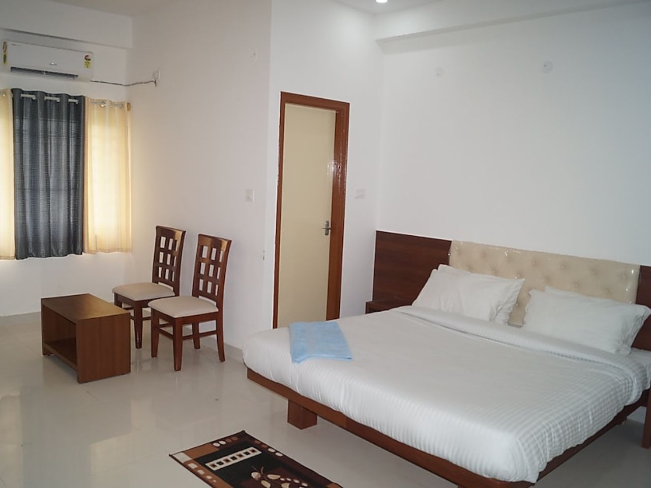 BSK Deluxe Lodging in Bangalore