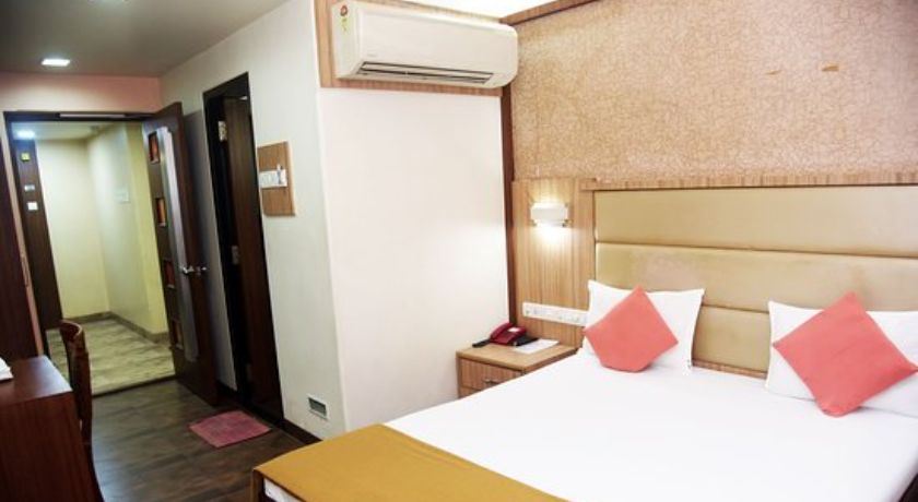 Hotel Indiana Inn in Navi Mumbai