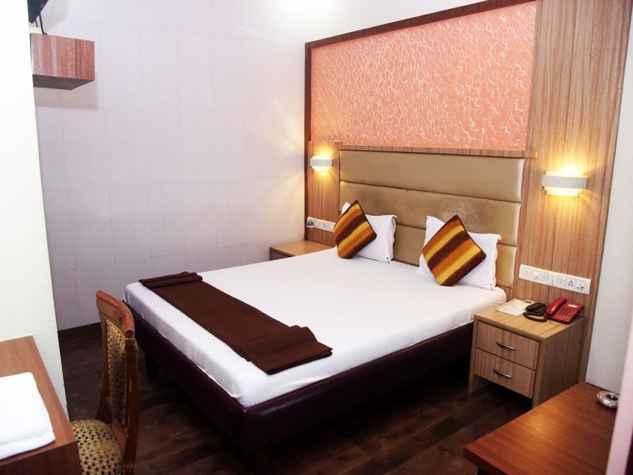 Hotel Indiana Inn in Navi Mumbai