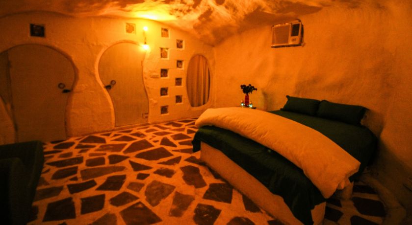 The King Cave By Craftels in Delhi