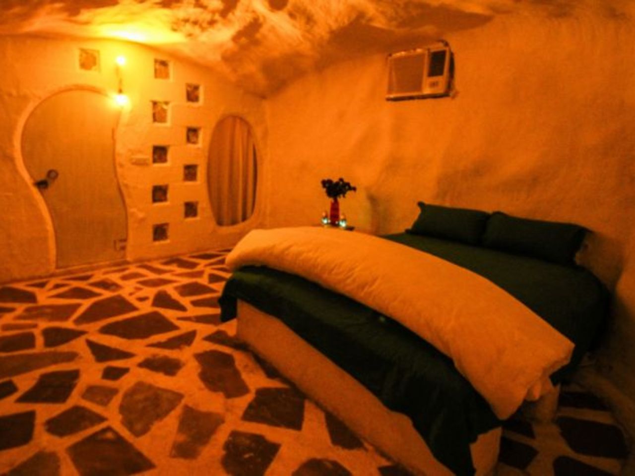 The King Cave By Craftels in Delhi