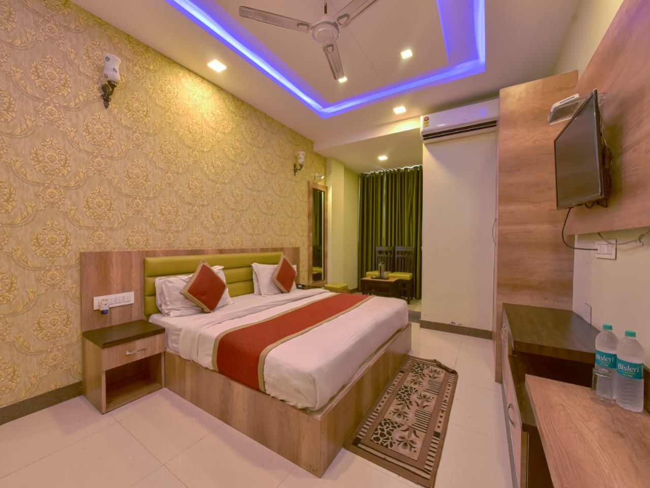 Hotel Golden Leaf in Udaipur