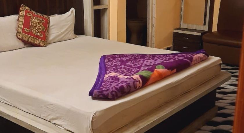 Hotel Raj in Kolkata