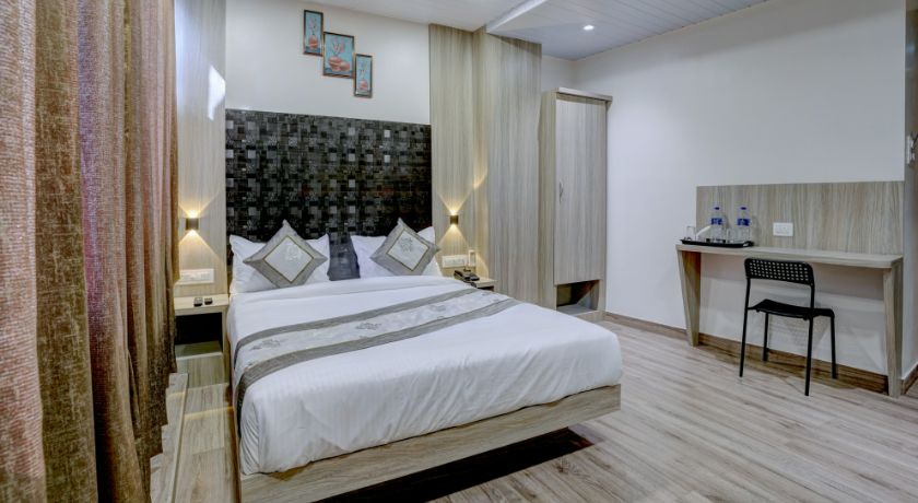 Hotel Arts International  in Mumbai