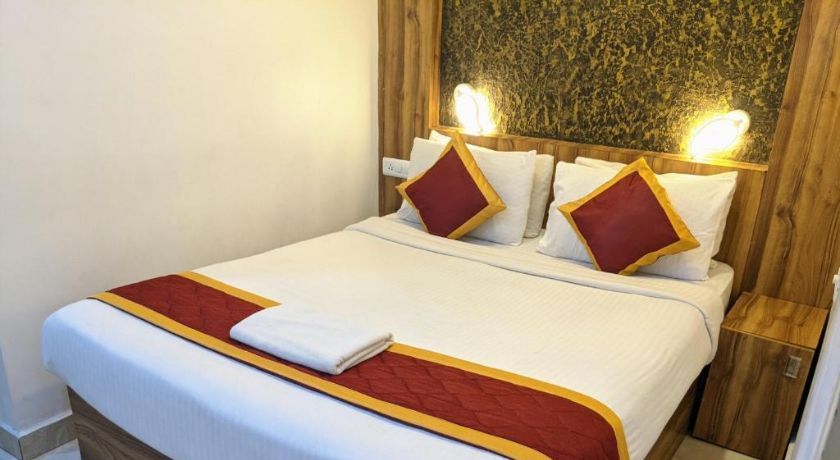 Hotel Feathers in Kochi