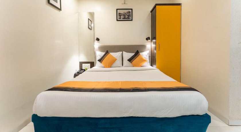 Hotel Bindra Elite in Mumbai