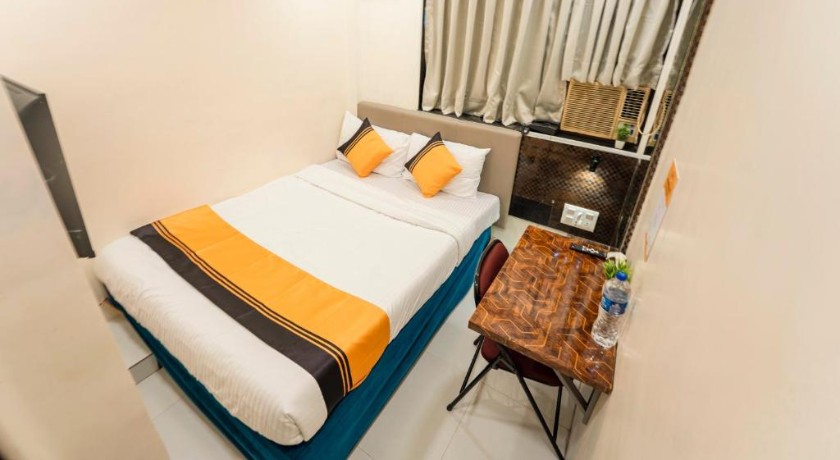 Hotel Bindra Elite in Mumbai