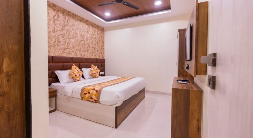 Hotel Regal Palace in Mumbai