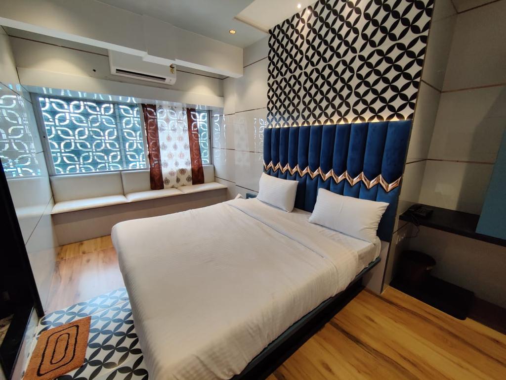 Hotel Lipika Residency in Thane