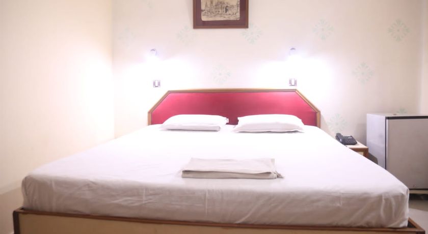 Hote Avenue club in Kolkata