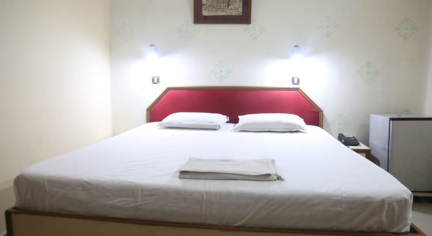 Hote Avenue club in Kolkata