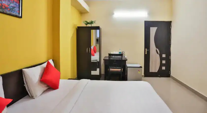 Hotel Diamond Deluxe in Delhi