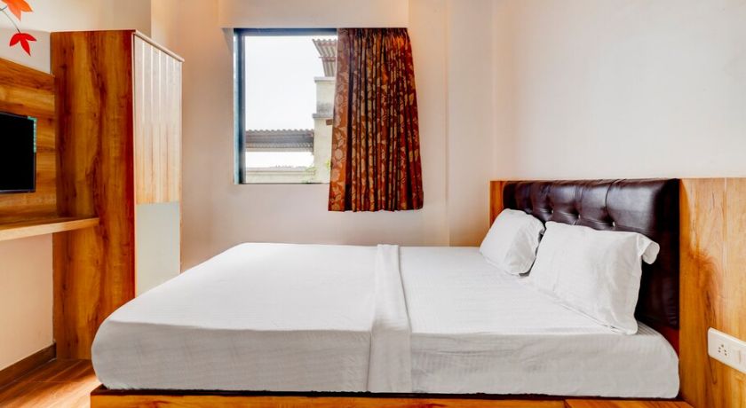 Hotel Dream Palace in Thane