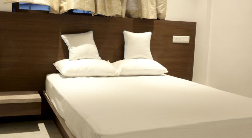 Hotel Majestic in Thane