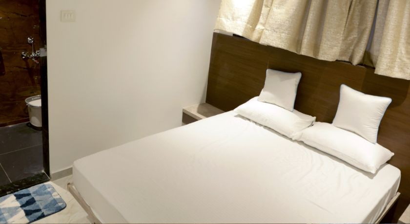 Hotel Majestic in Thane