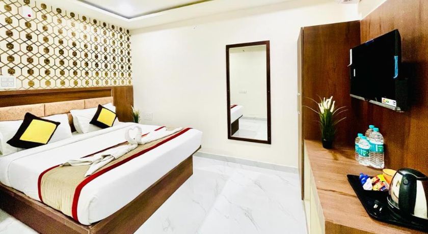 Hotel Eagle Grand in Hyderabad