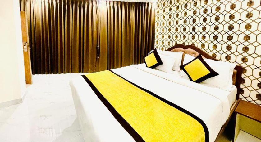 Hotel Eagle Grand in Hyderabad