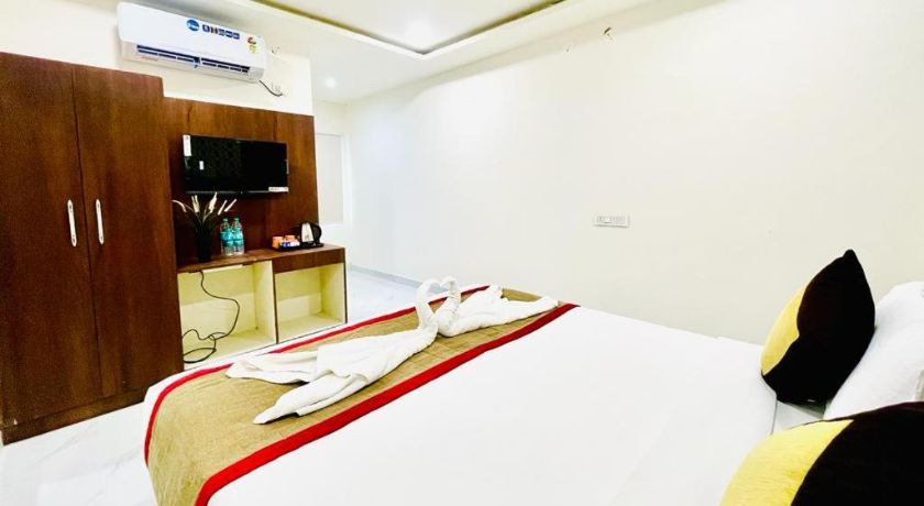 Hotel Eagle Grand in Hyderabad