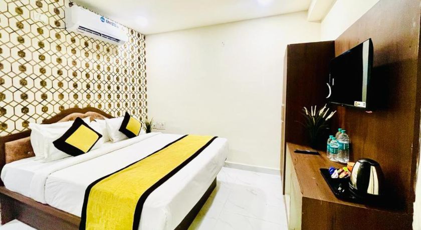 Hotel Eagle Grand in Hyderabad